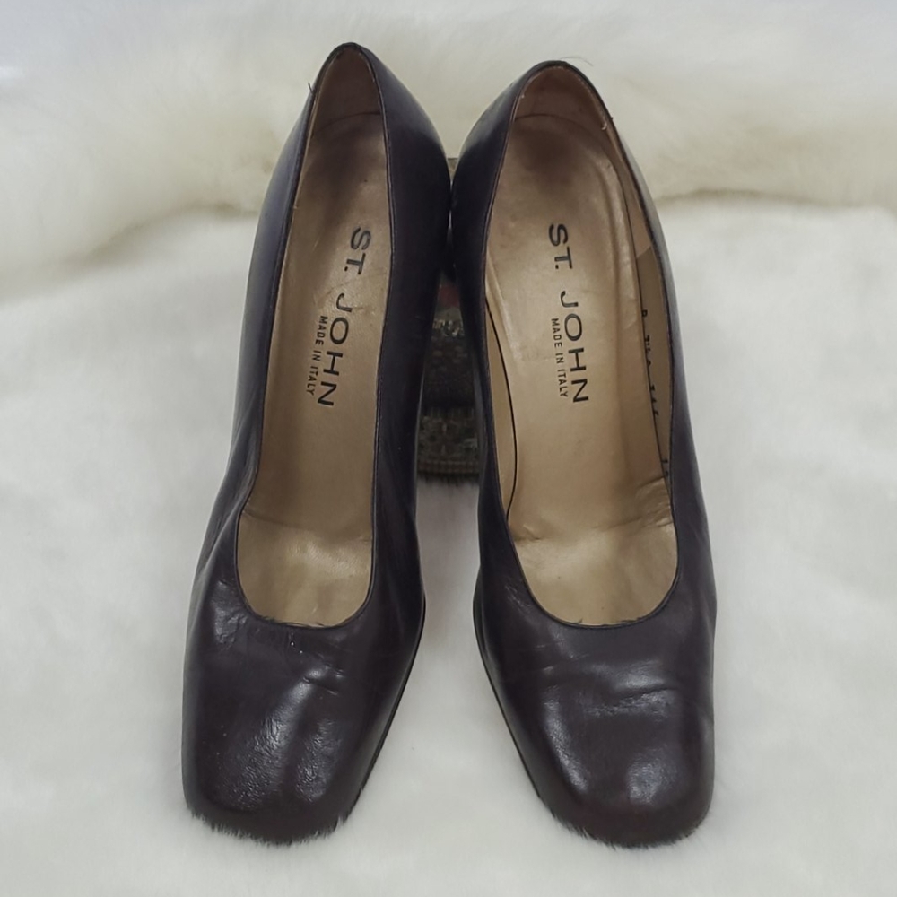 St.John brown classic heel shoes detail women size 7.5